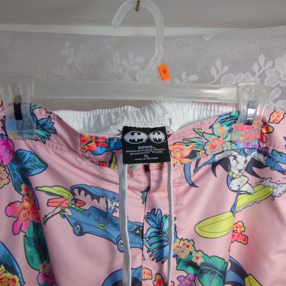 Batman Mesh Lined Swim Trunks Men's XL Pink Hawaiian Floral Surf Elastic Pre-own - Picture 5 of 16